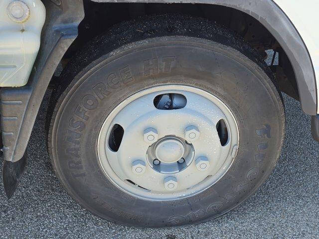 2014 Mitsubishi Fuso FE125