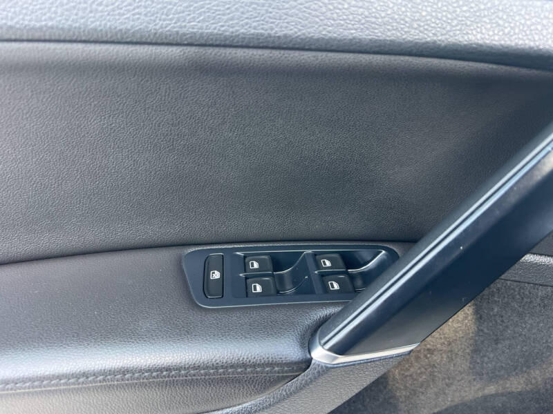 2015 Volkswagen e-Golf SEL Premium