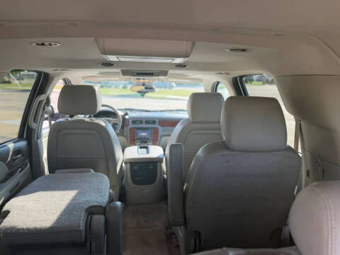 2014 Chevrolet Suburban LTZ
