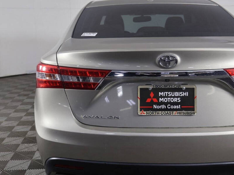 2013 Toyota Avalon XLE