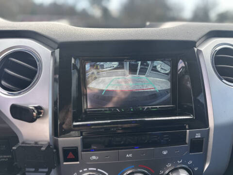 2018 Toyota Tundra SR5