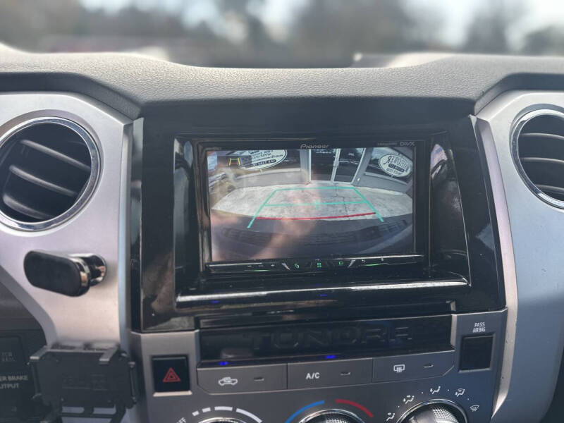 2018 Toyota Tundra SR5