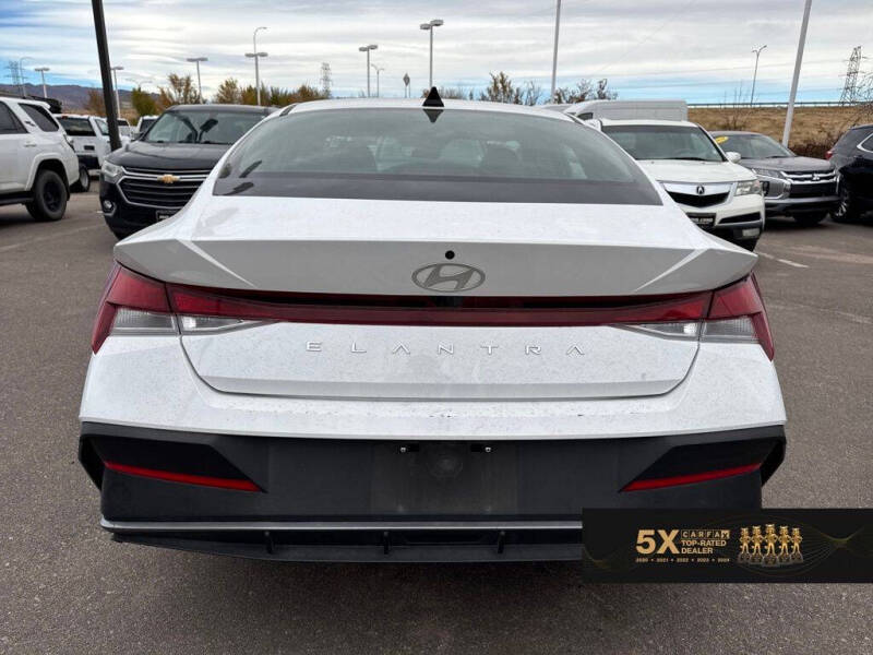 2024 Hyundai Elantra SEL