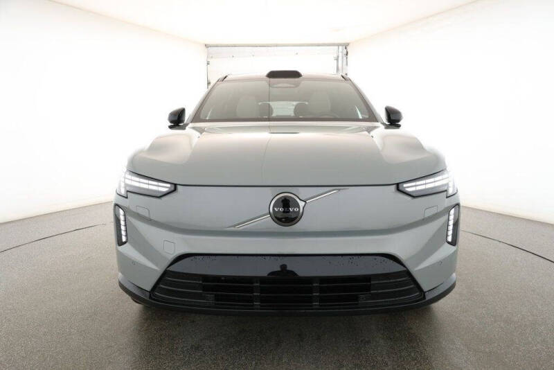 2025 Volvo EX90 Twin Plus 7P