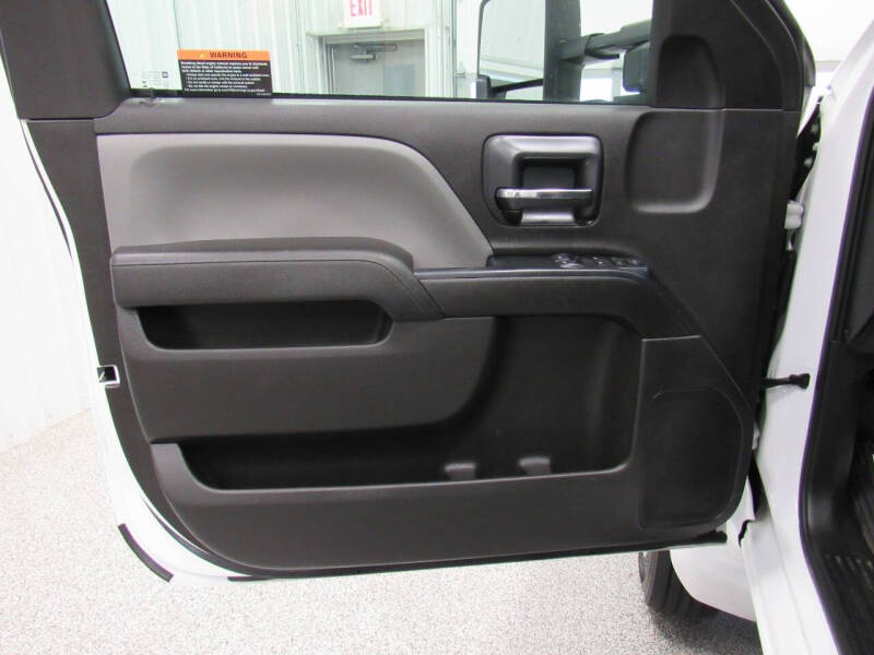 2022 Chevrolet Silverado 5500HD