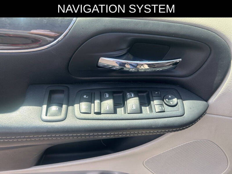2016 Chrysler Town and Country Touring