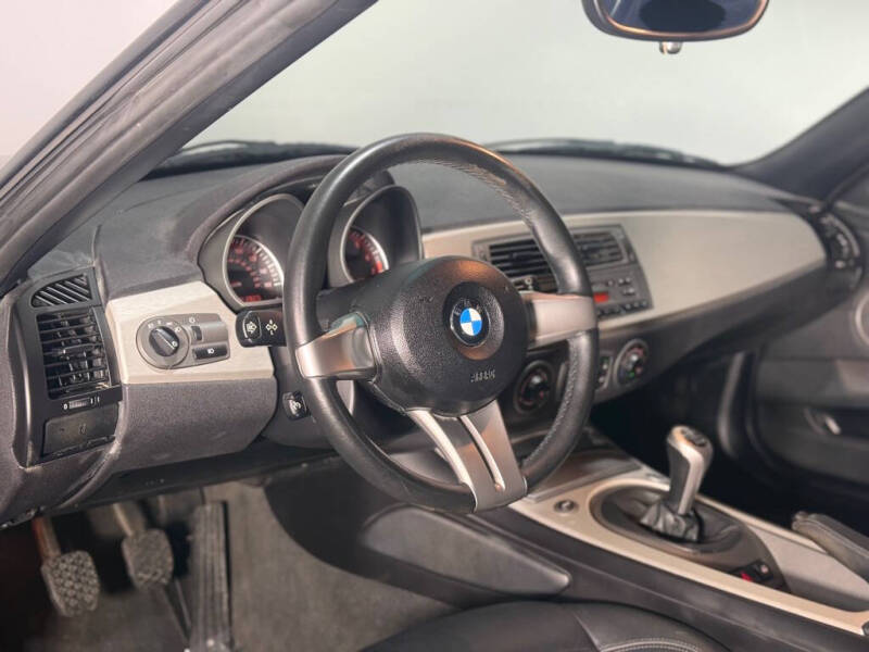2003 BMW Z4 3.0i