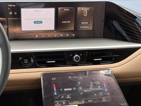 2027 Infiniti QX80 Luxe
