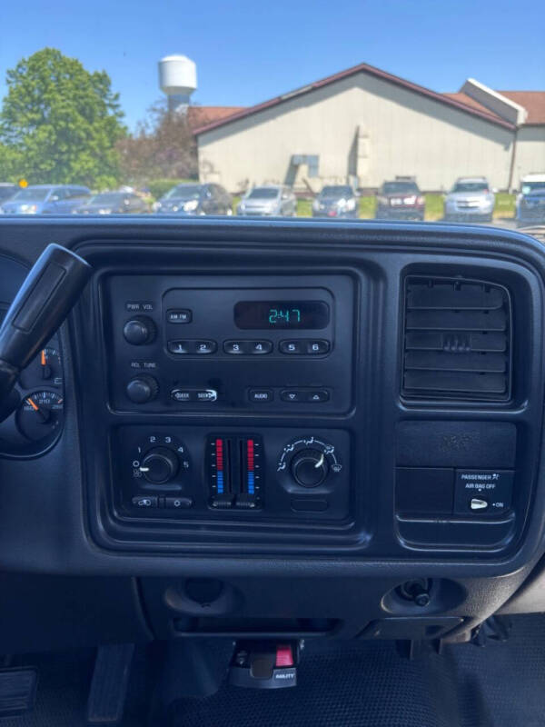 2004 GMC Sierra 2500HD Work Truck