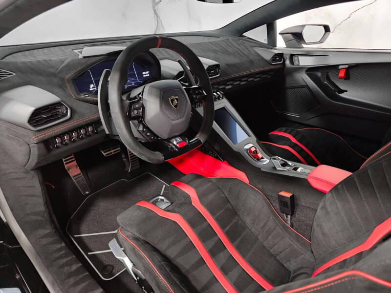 2023 Lamborghini Huracan STO