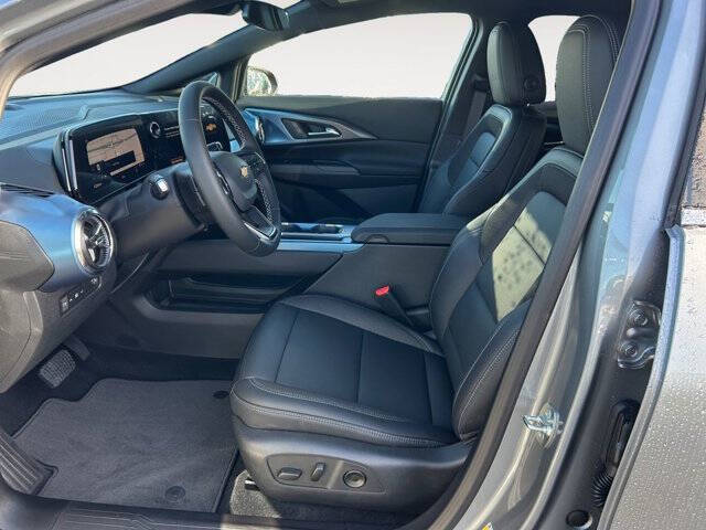 2026 Chevrolet Equinox EV LT 2