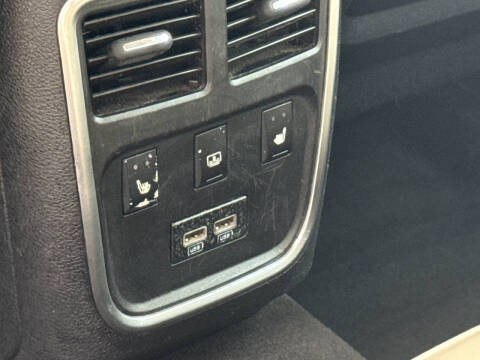 2016 Chrysler 300 C
