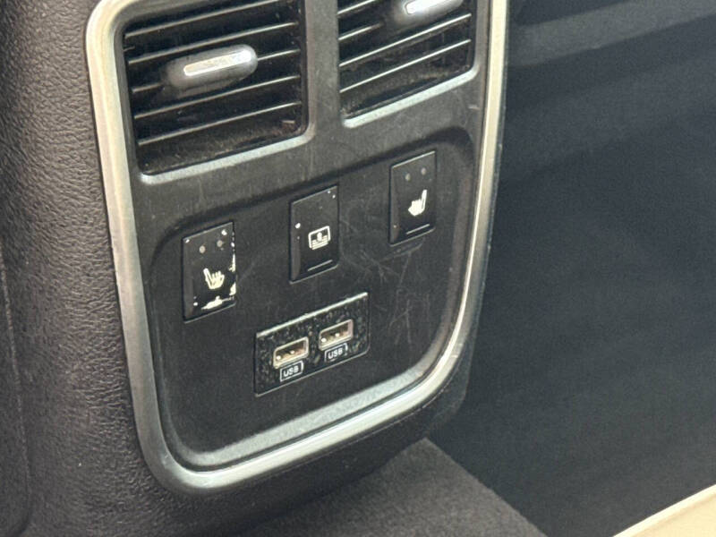 2016 Chrysler 300 C