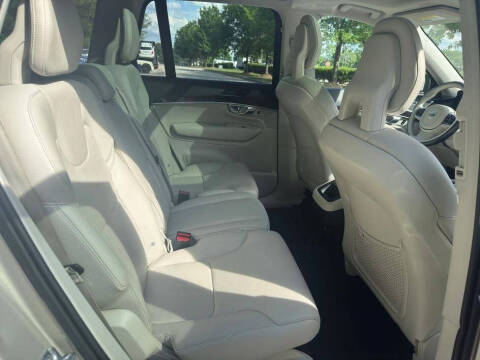 2018 Volvo XC90 T5 Momentum 5-Passenger