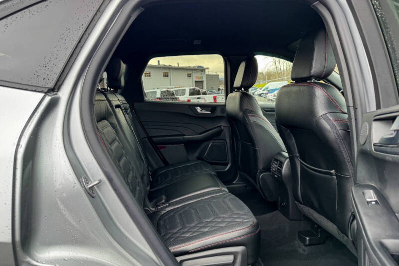 2023 Ford Escape ST-Line Elite