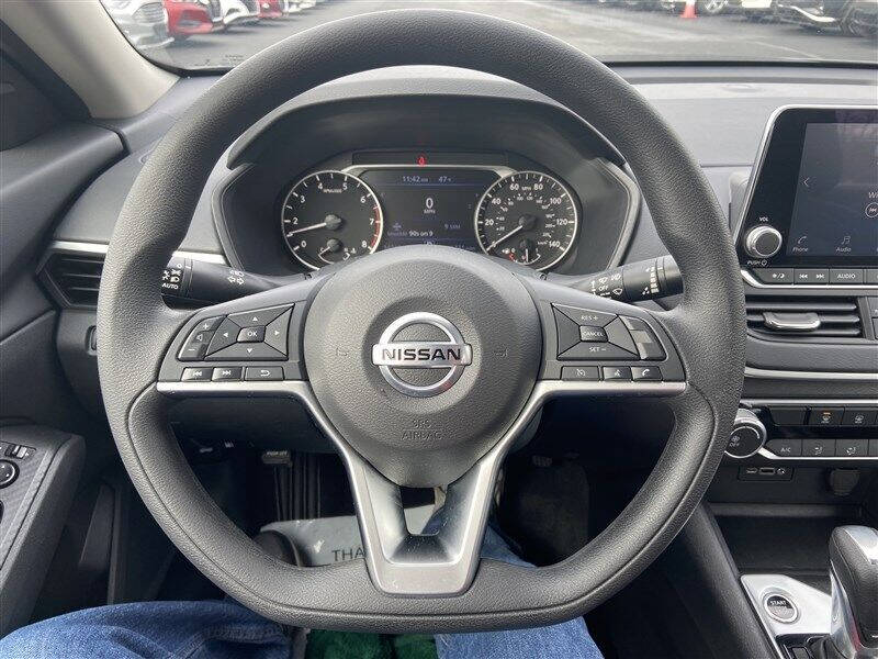 2022 Nissan Altima 2.5 SV