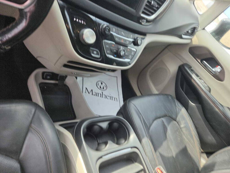2019 Chrysler Pacifica Touring L