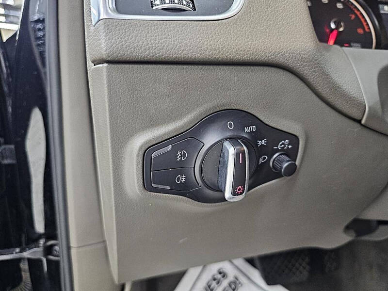 2017 Audi Q5 2.0T quattro Premium Plus