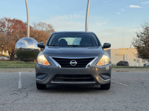 2019 Nissan Versa S Plus
