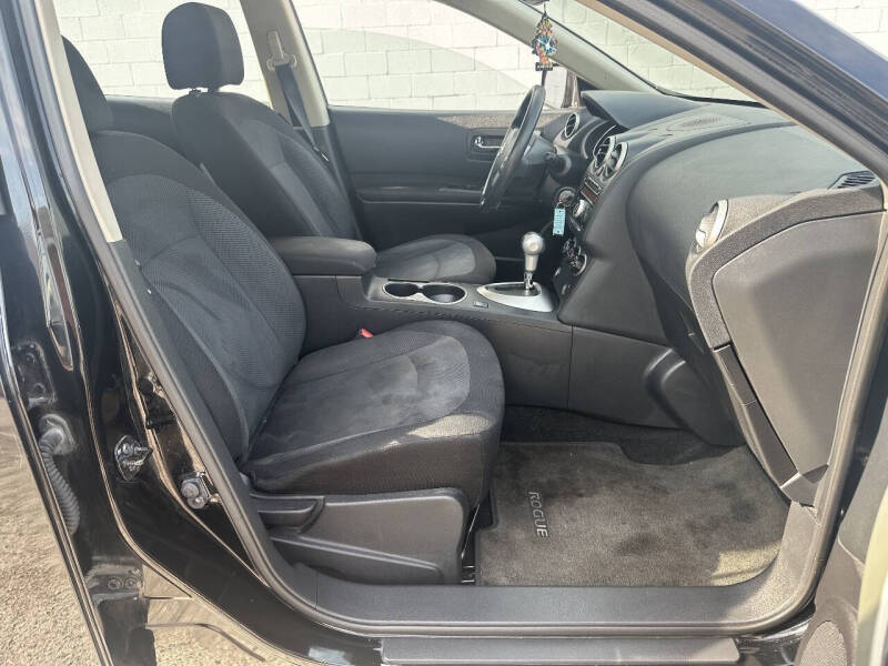 2012 Nissan Rogue S