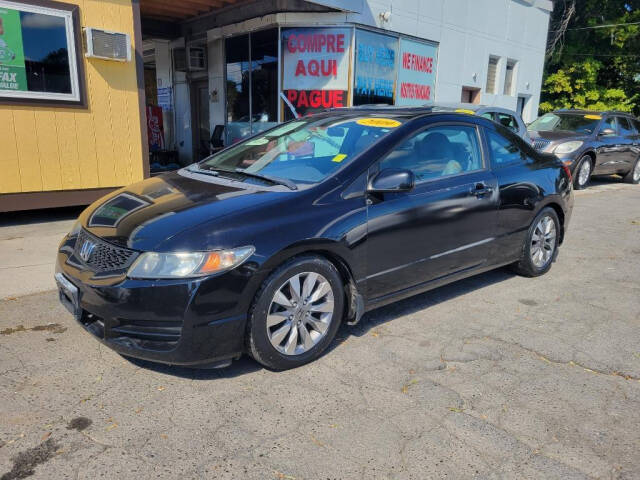 2009 Honda Civic for sale at DAGO'S AUTO SALES LLC in Dalton, GA