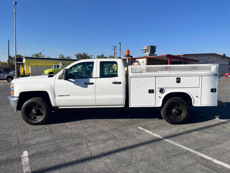 2015 Chevrolet Silverado 2500HD Work Truck photo 3