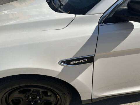 2017 Ford Taurus SHO