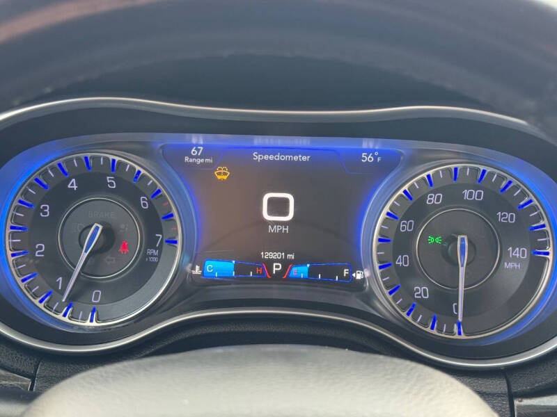2017 Chrysler 300 Limited