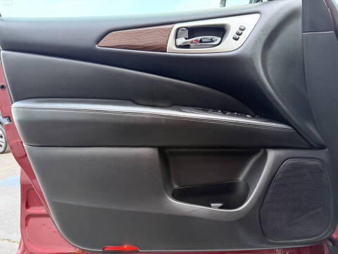 2017 Nissan Pathfinder Platinum