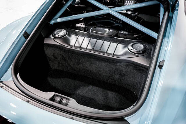 2023 Porsche 718 Cayman GT4 RS