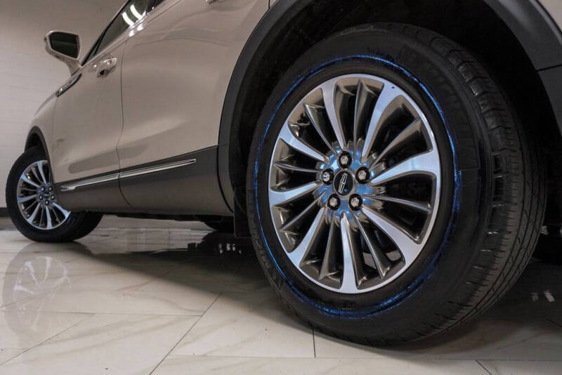 2019 Lincoln Nautilus Select