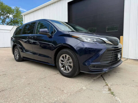 2023 Toyota Sienna LE 8-Passenger