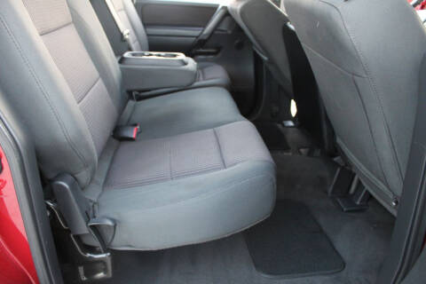 2013 Nissan Titan SV