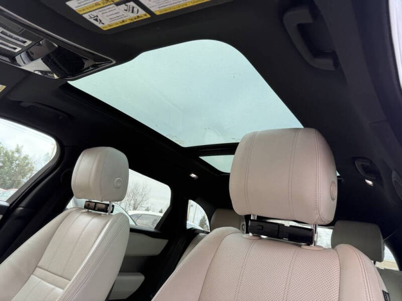 2019 Land Rover Range Rover Velar P250 R-Dynamic SE