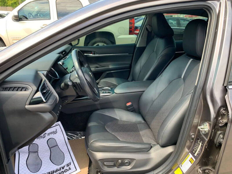 2020 Toyota Camry XSE