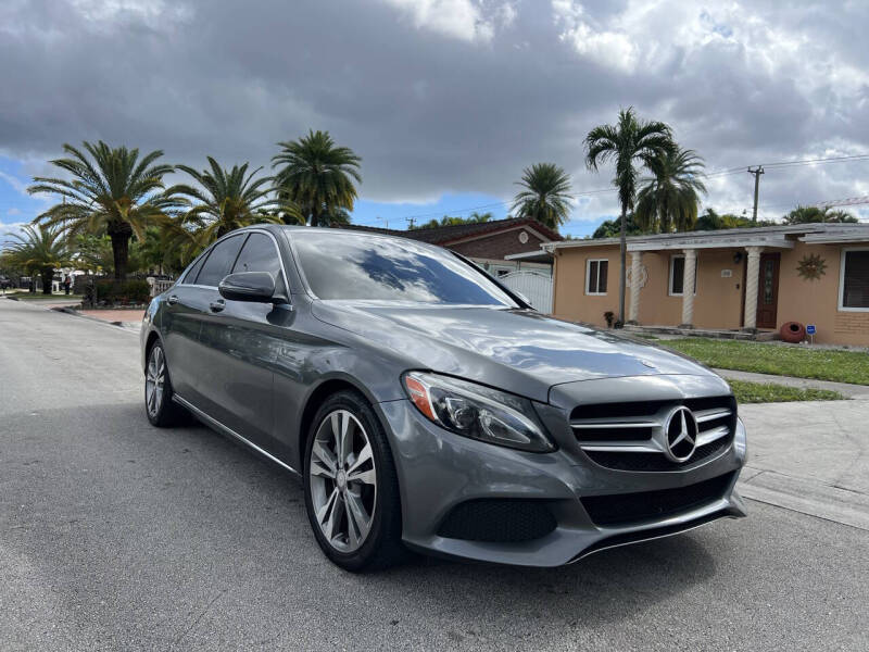 2018 Mercedes-Benz C-Class Sedan C300's photo