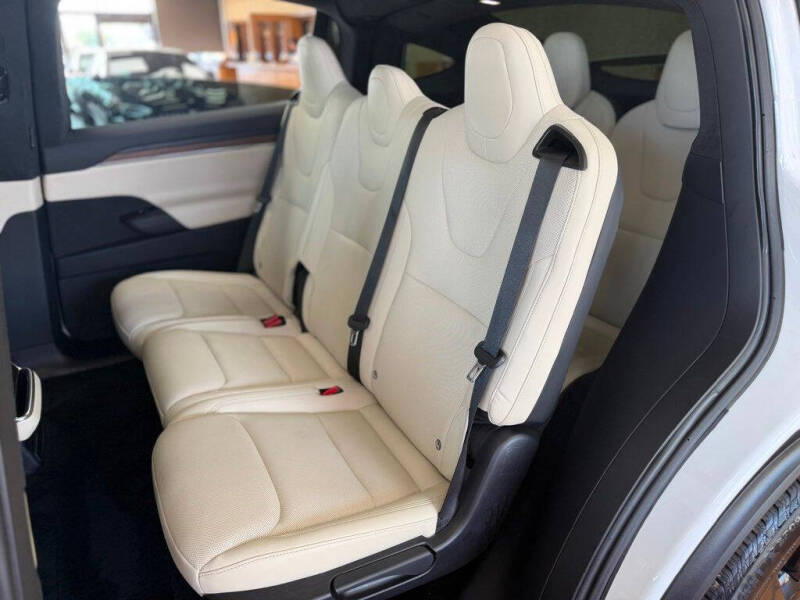 2023 Tesla Model X Standard Range