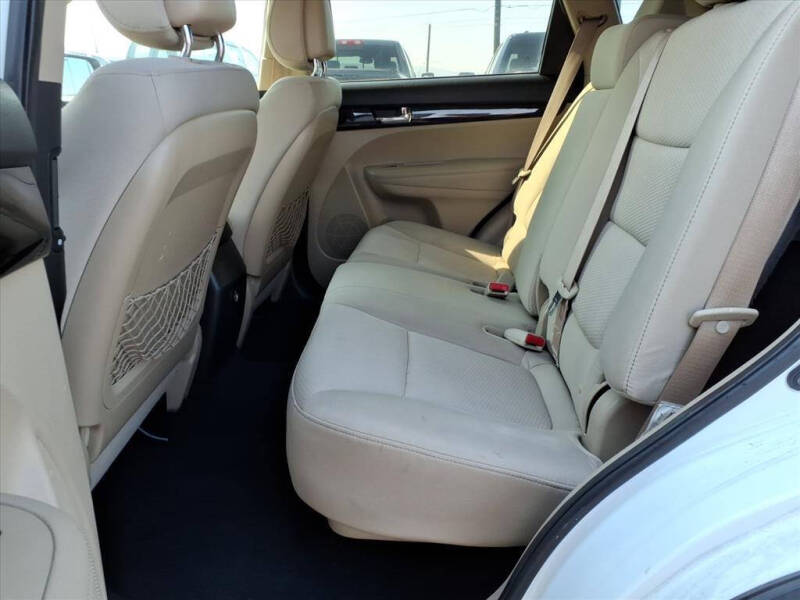 2011 Kia Sorento LX