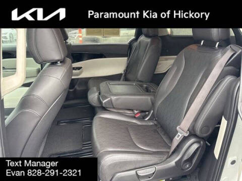 2024 Kia Carnival EX