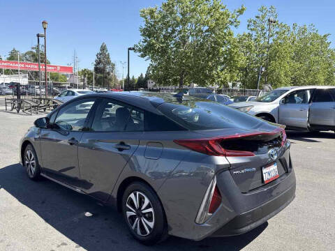 2017 Toyota Prius Prime Plus