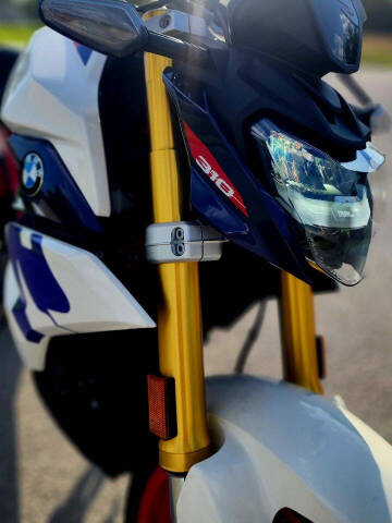 2022 BMW G 310 R