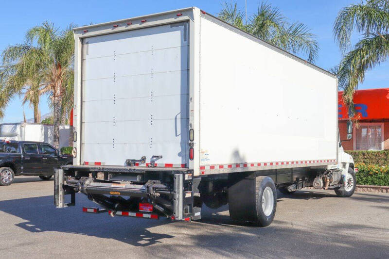 2016 Hino 268