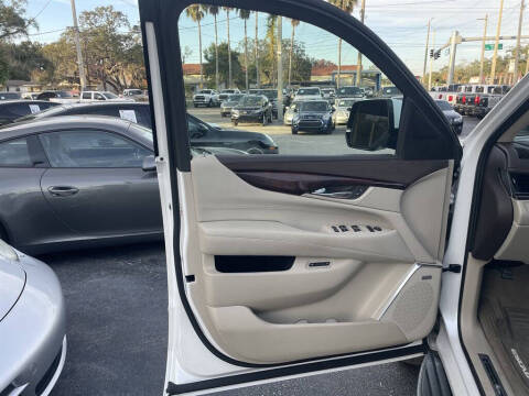 2016 Cadillac Escalade ESV Luxury Collection