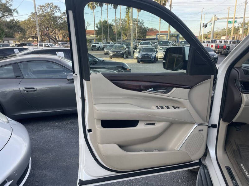 2016 Cadillac Escalade ESV Luxury Collection