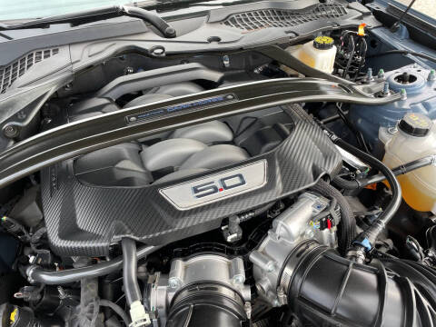 2025 Ford Mustang Dark Horse