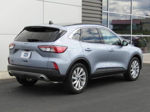 2022 Ford Escape Titanium
