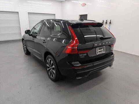 2024 Volvo XC60 B5 Plus Dark Theme