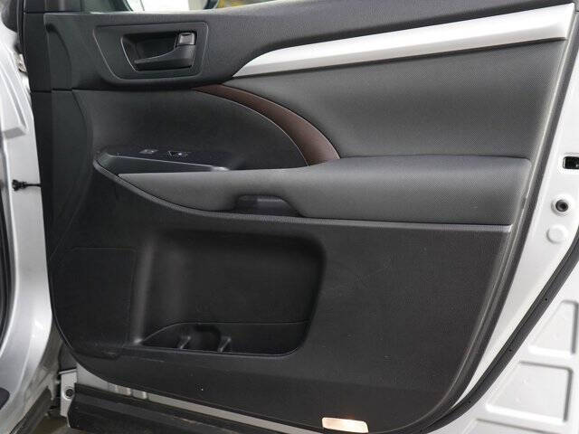 2017 Toyota Highlander LE