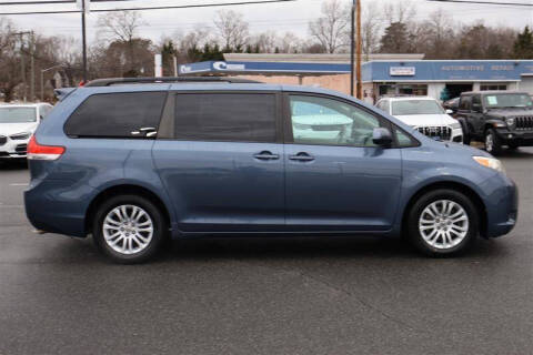 2014 Toyota Sienna XLE 8-Passenger