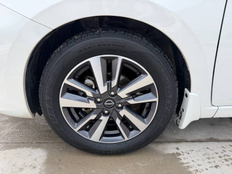 2024 Nissan Versa SV